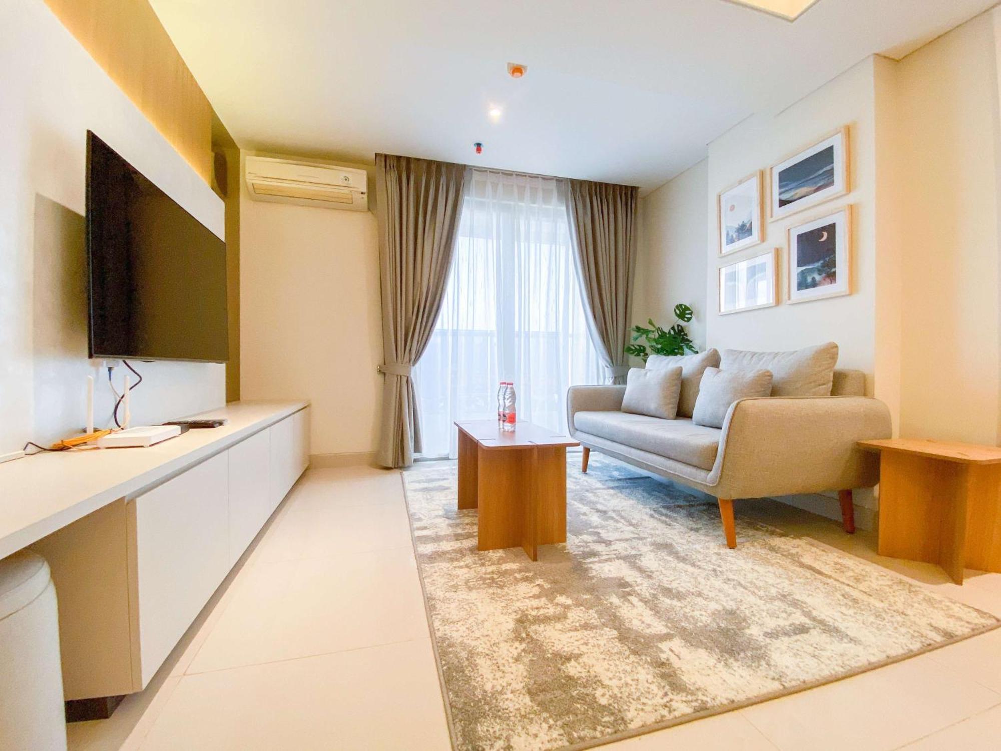 Apartemen And Strategic 2br Marquis De Lafayette By Travelio Semarang